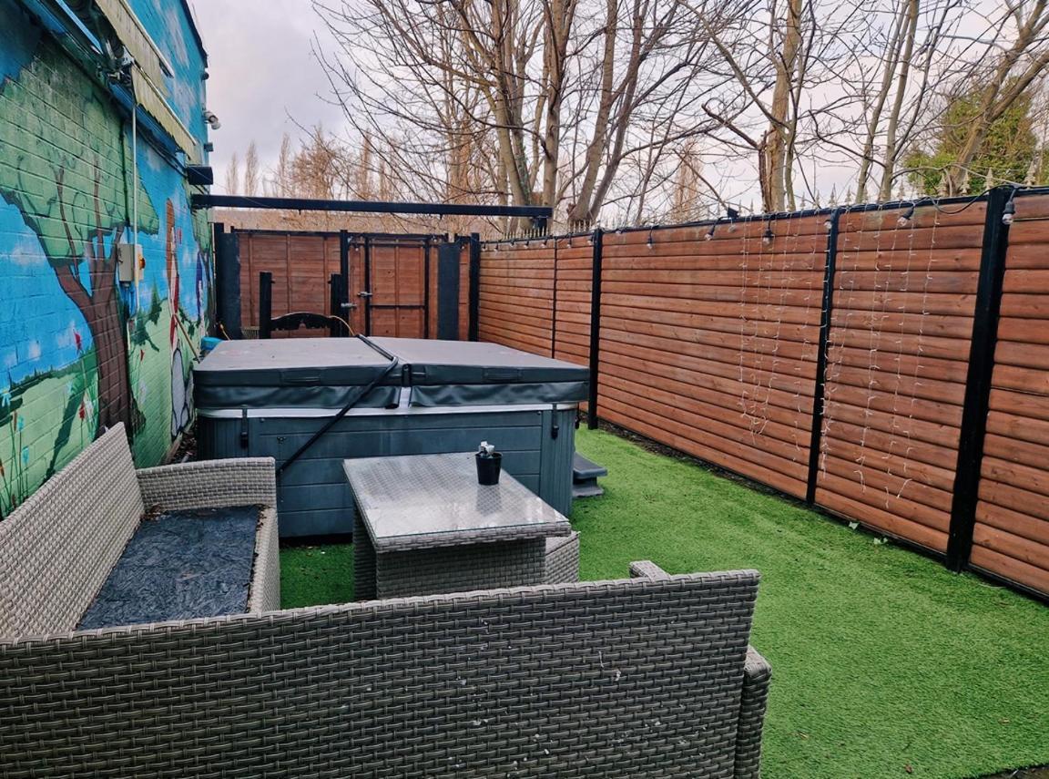 The Ivy Garden Suite (Adults Only) Handsworth Εξωτερικό φωτογραφία